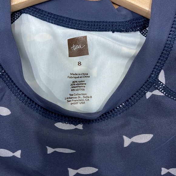 Tea Collection Kids Short Sleeve Rash Guard Swim Shirt - Size 8 - Picture 3 of 4